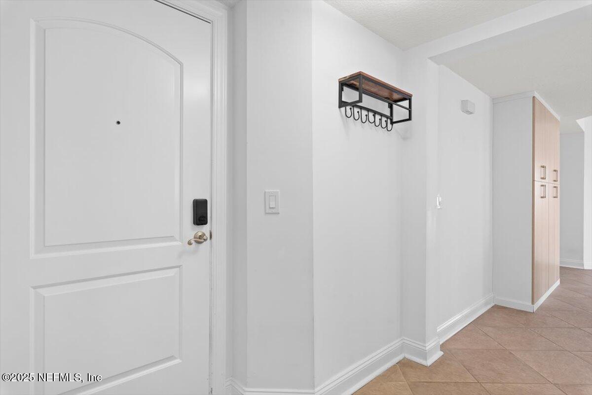 115 9TH Avenue S, 402