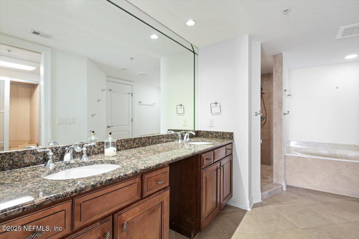 115 9TH Avenue S, 402