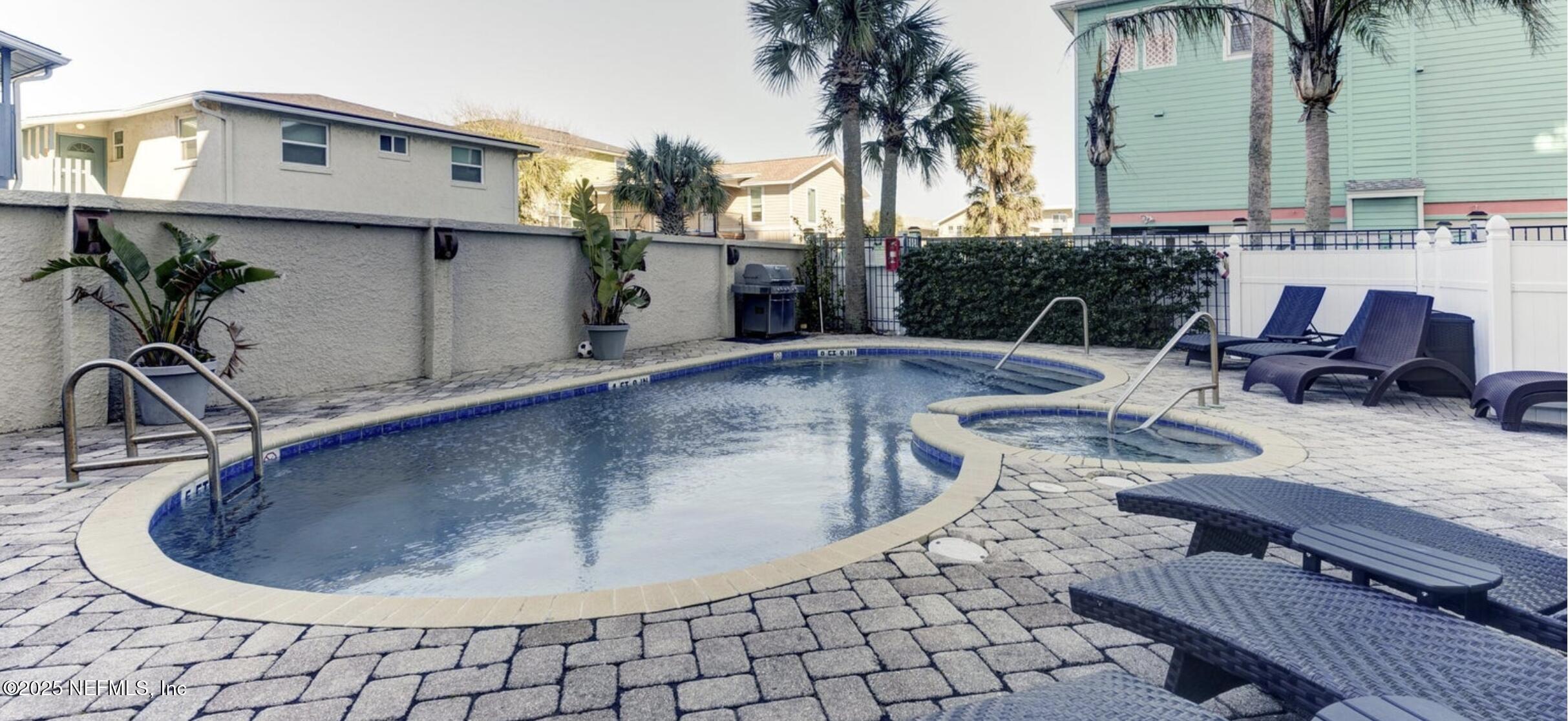 115 9TH Avenue S, 402