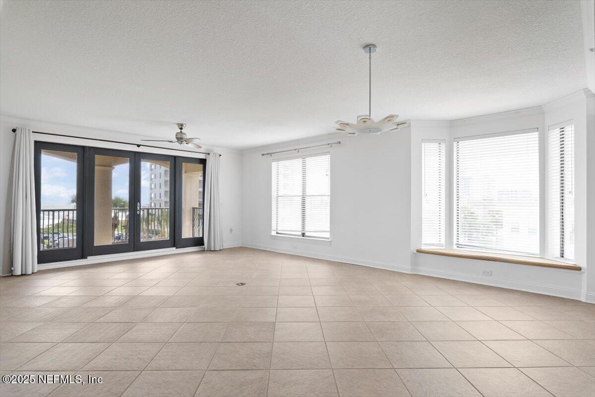 115 9TH Avenue S, 402