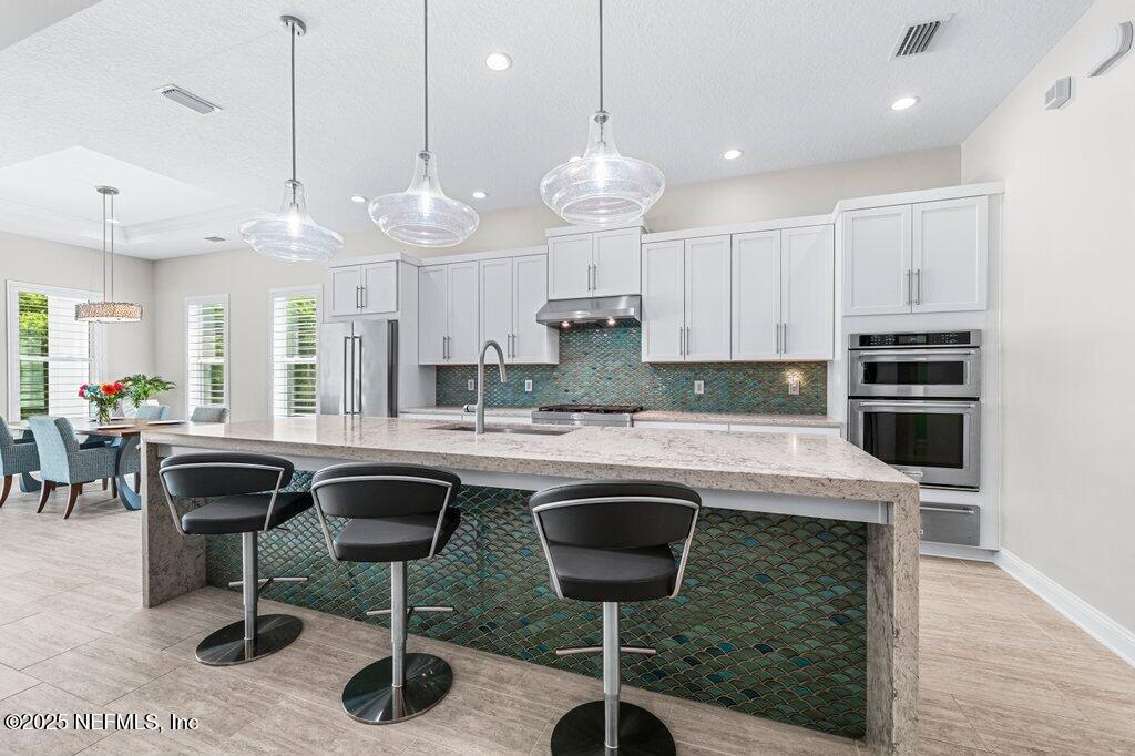 11373 MADELYNN Drive