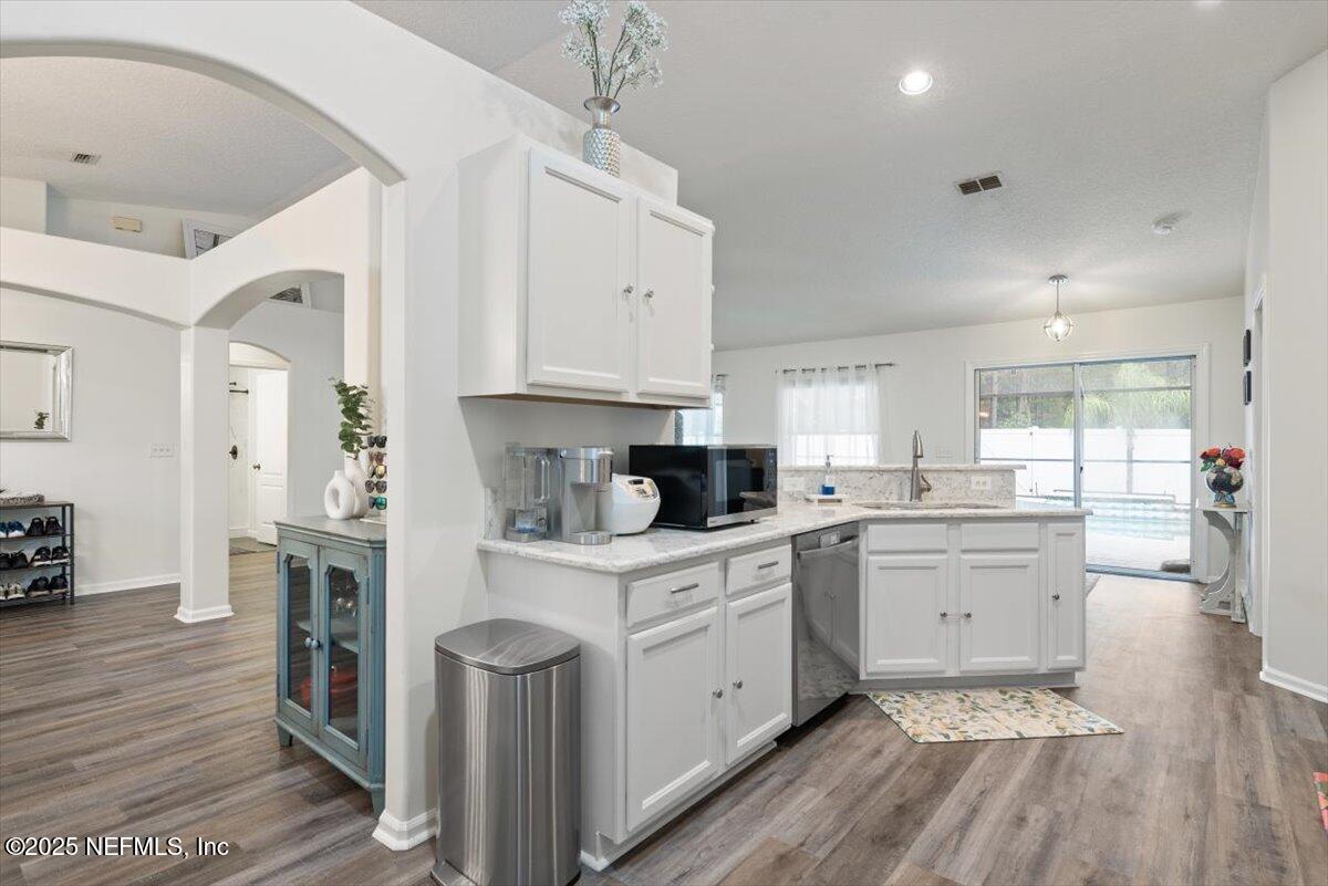 8901 CANOPY OAKS Drive, Jacksonville