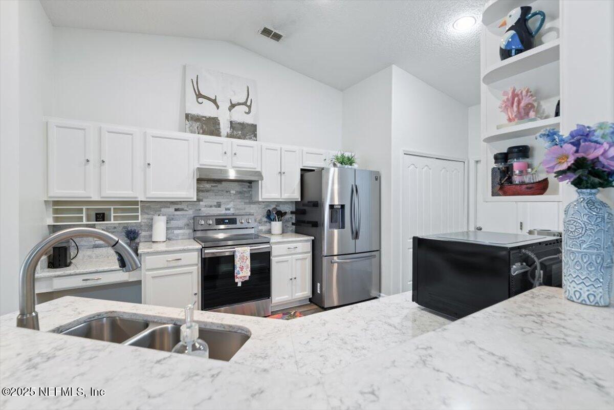 8901 CANOPY OAKS Drive, Jacksonville