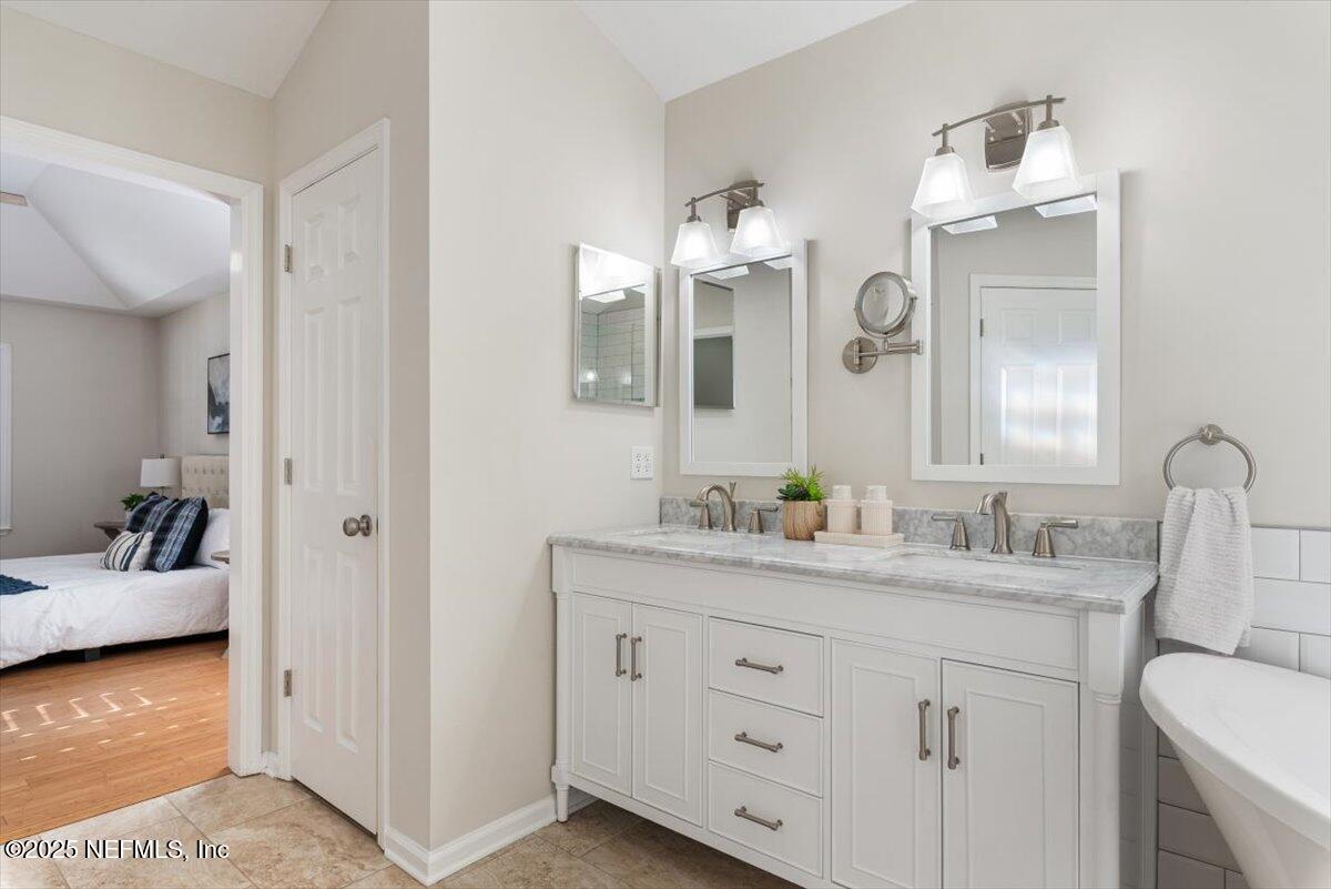 104 AZALEA POINT Drive S