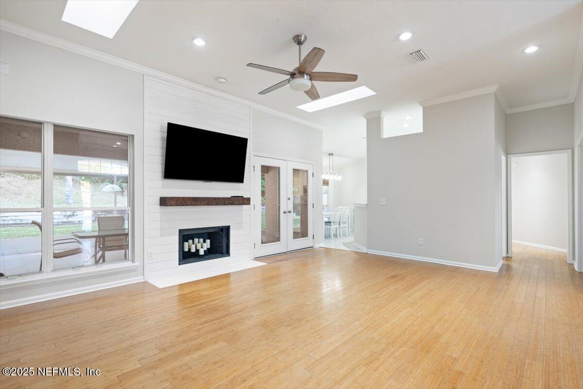 104 AZALEA POINT Drive S