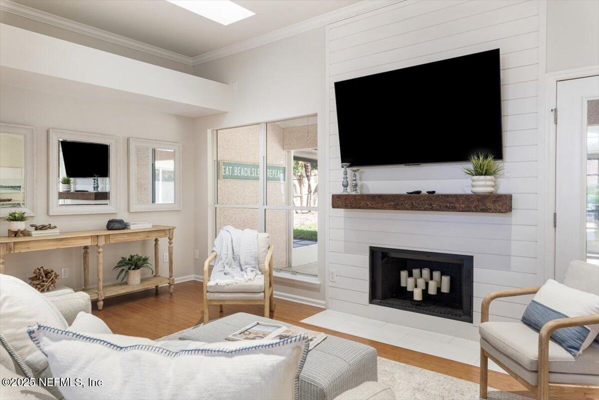 104 AZALEA POINT Drive S