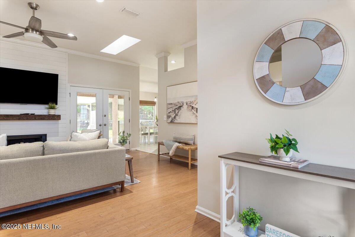 104 AZALEA POINT Drive S