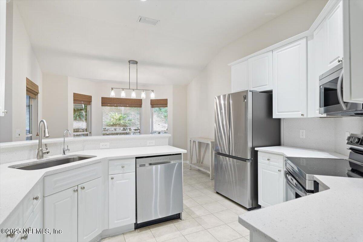 104 AZALEA POINT Drive S