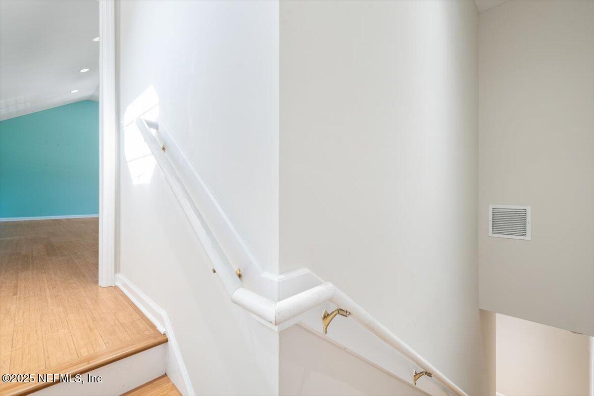 104 AZALEA POINT Drive S