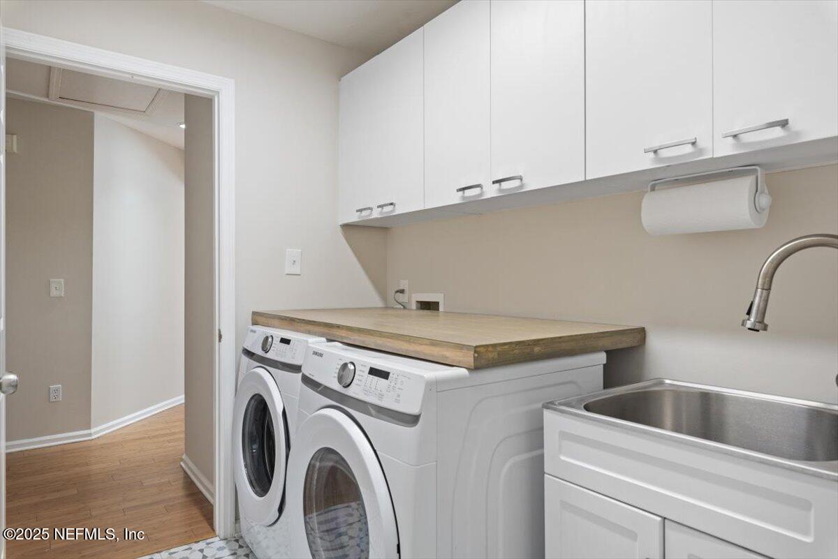 104 AZALEA POINT Drive S