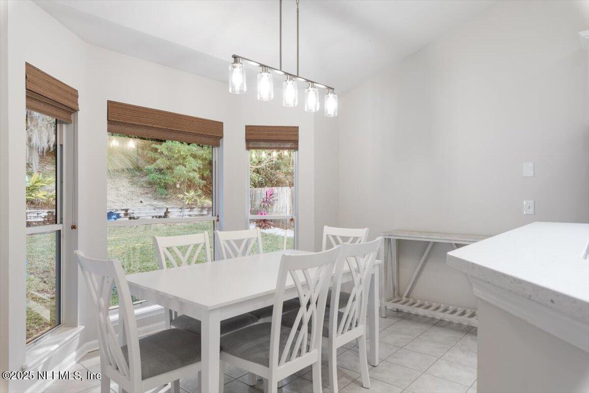 104 AZALEA POINT Drive S