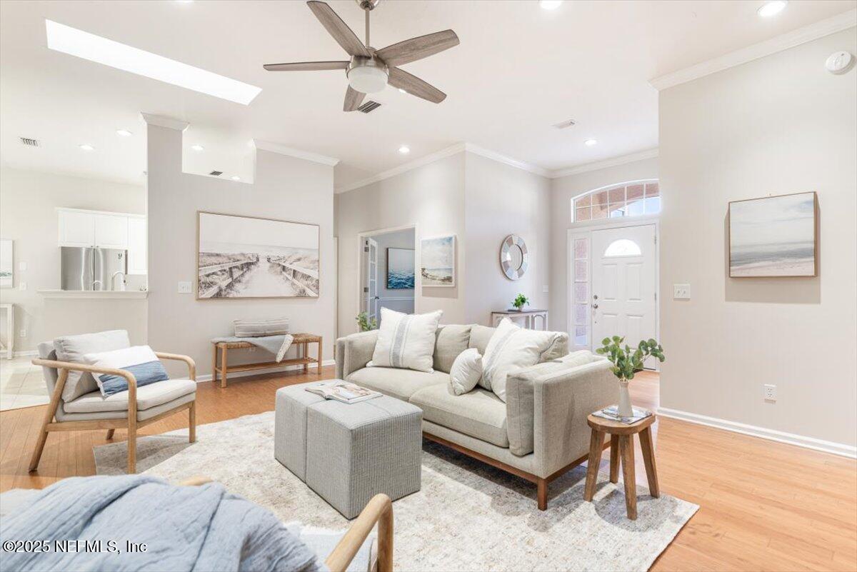 104 AZALEA POINT Drive S