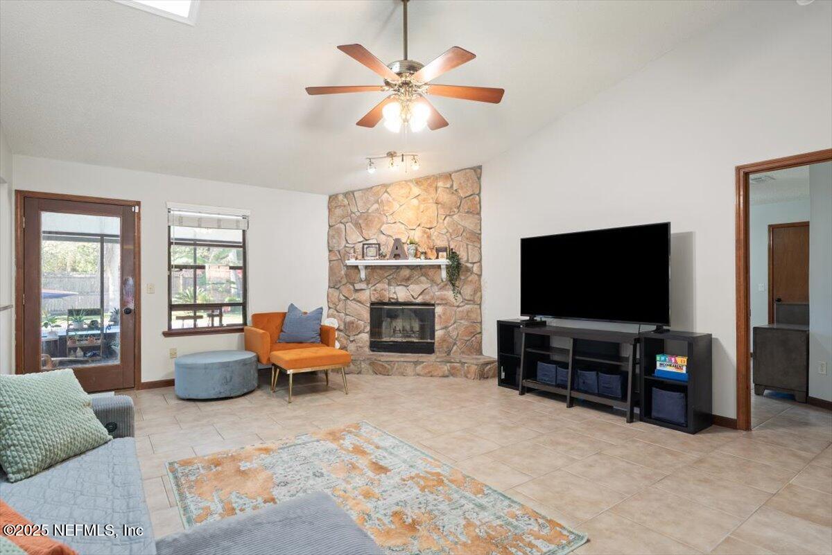 10858 MORGAN HORSE Drive E