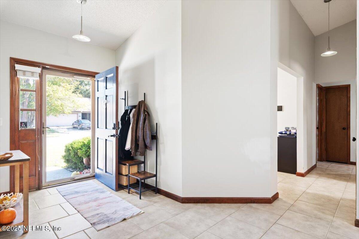 10858 MORGAN HORSE Drive E