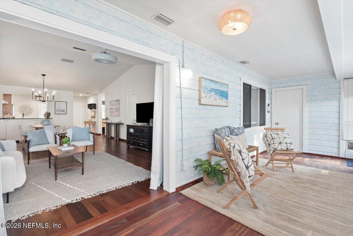 1909 S UNIVERSITY Boulevard 708