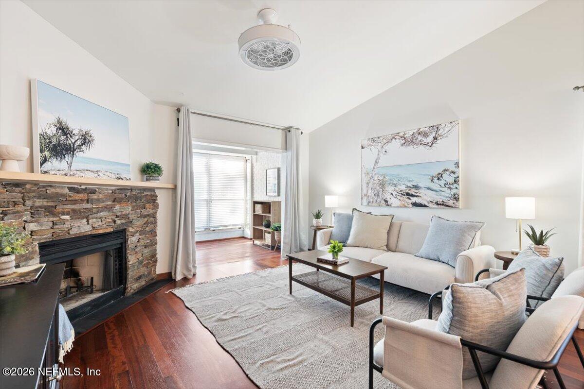 1909 S UNIVERSITY Boulevard 708