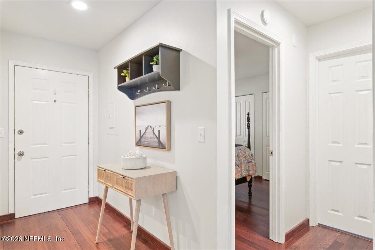 1909 S UNIVERSITY Boulevard 708