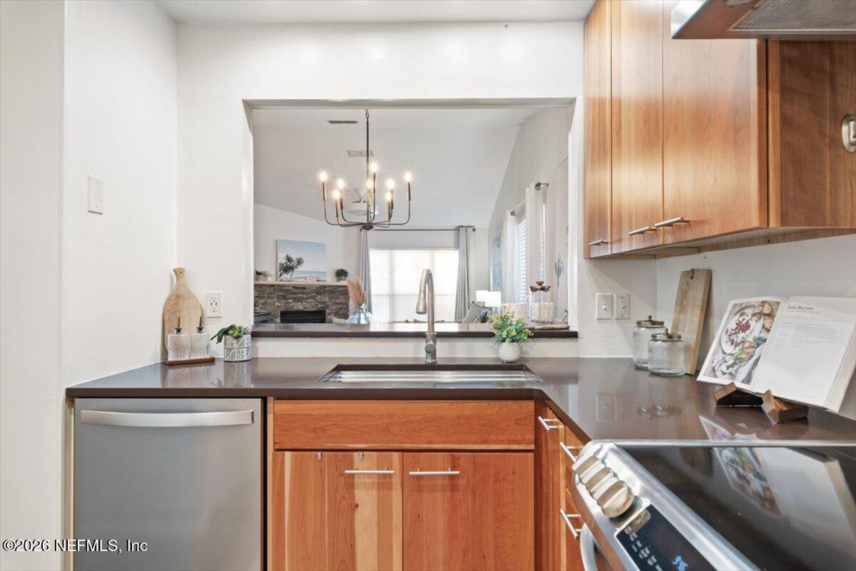 1909 S UNIVERSITY Boulevard 708