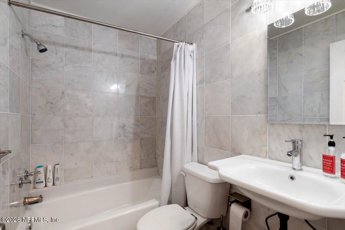 1909 S UNIVERSITY Boulevard 708