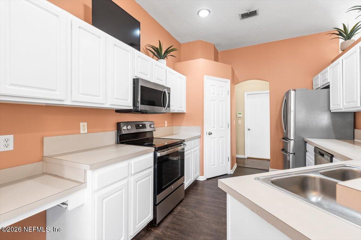 6943 CATFISH LAKE Drive