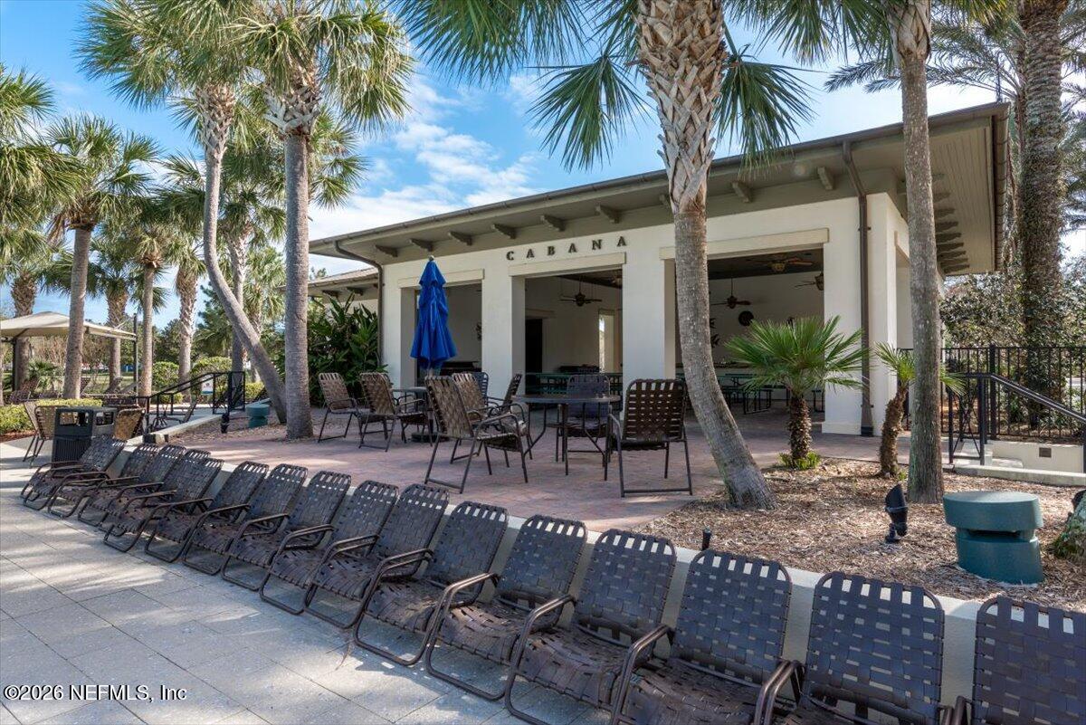 592 OUTLOOK Drive