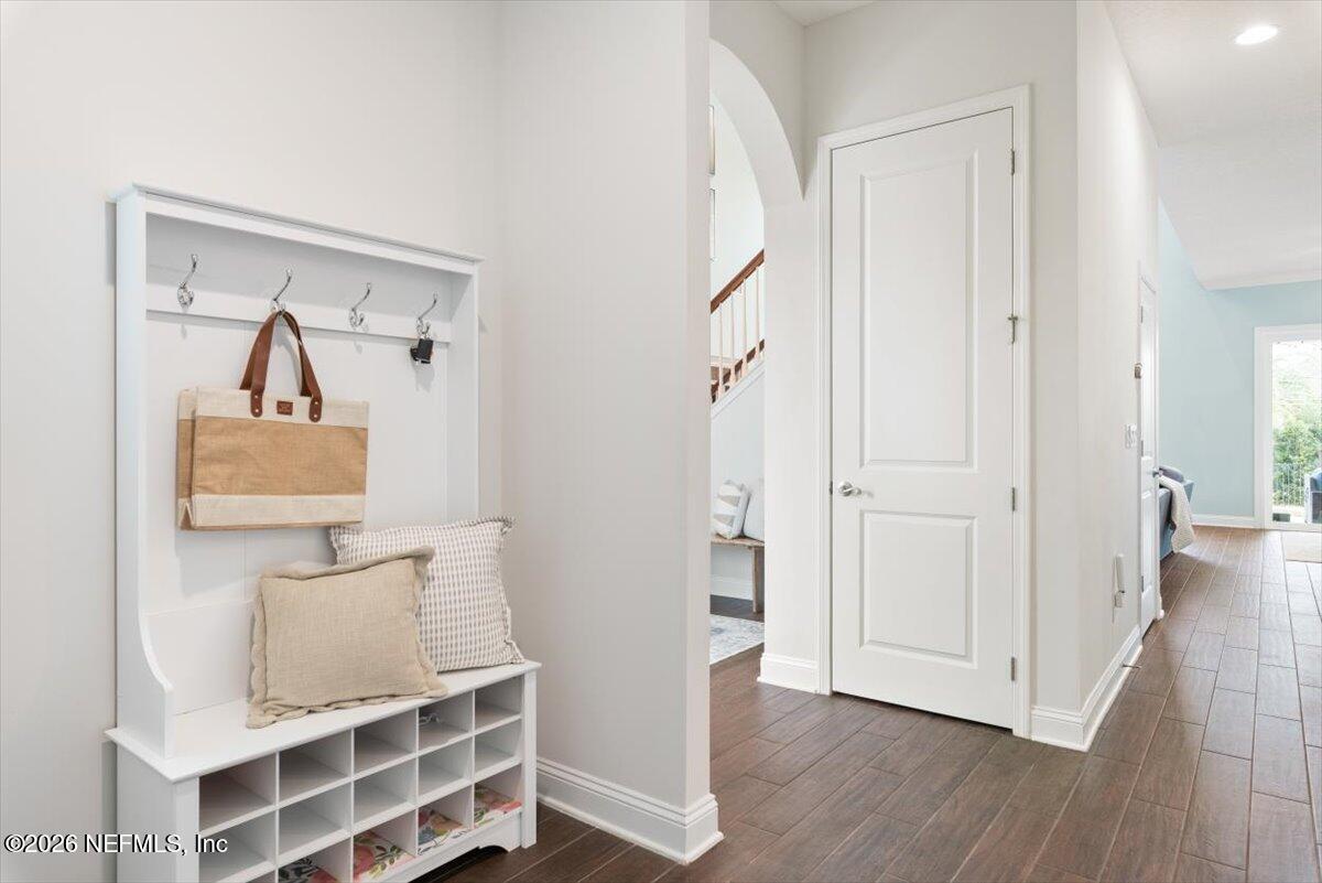 592 OUTLOOK Drive