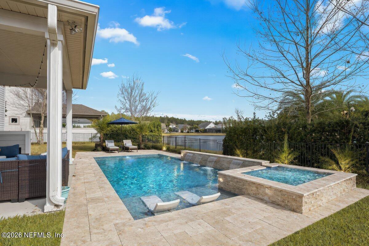 592 OUTLOOK Drive