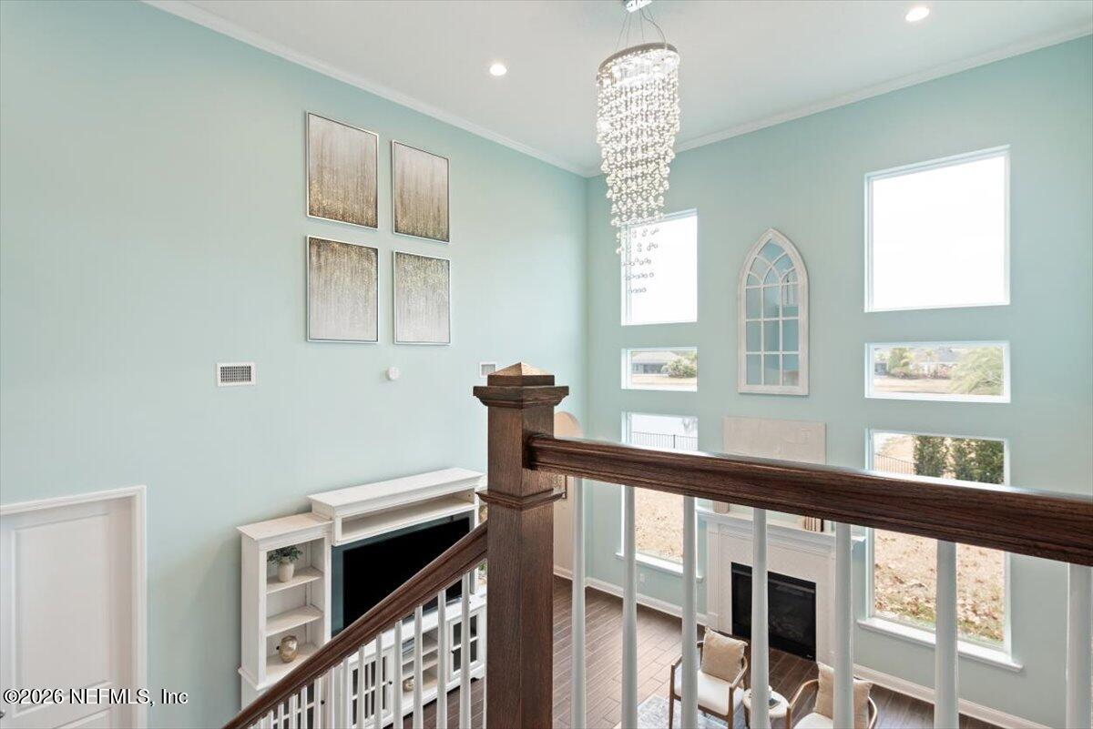 592 OUTLOOK Drive