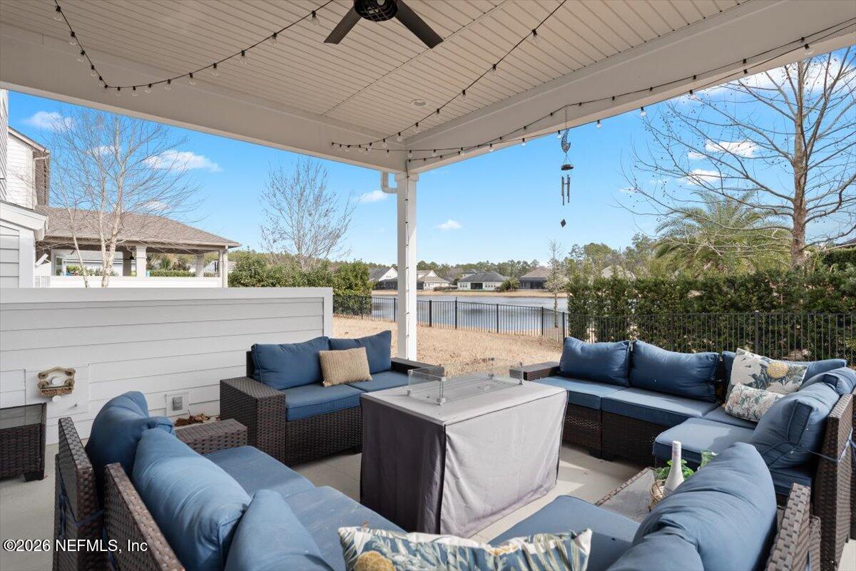 592 OUTLOOK Drive