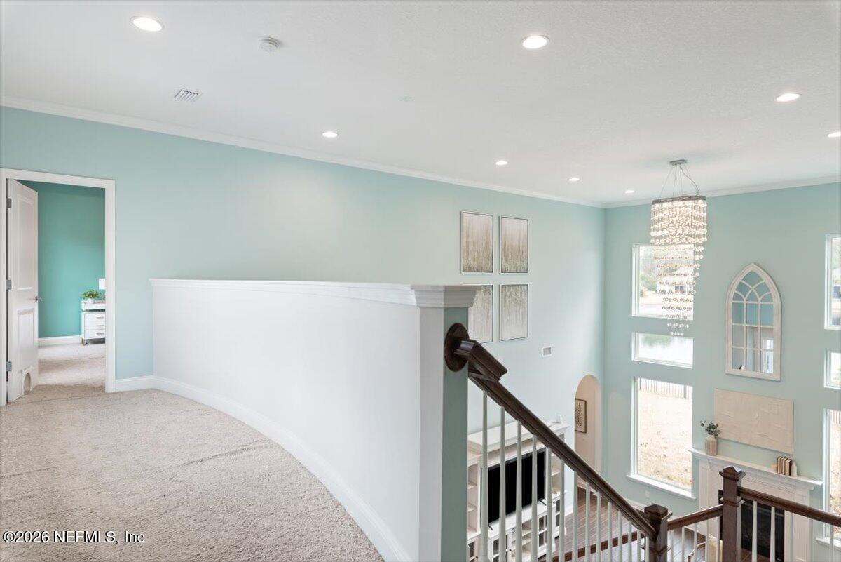 592 OUTLOOK Drive