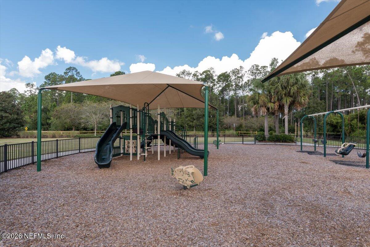 592 OUTLOOK Drive