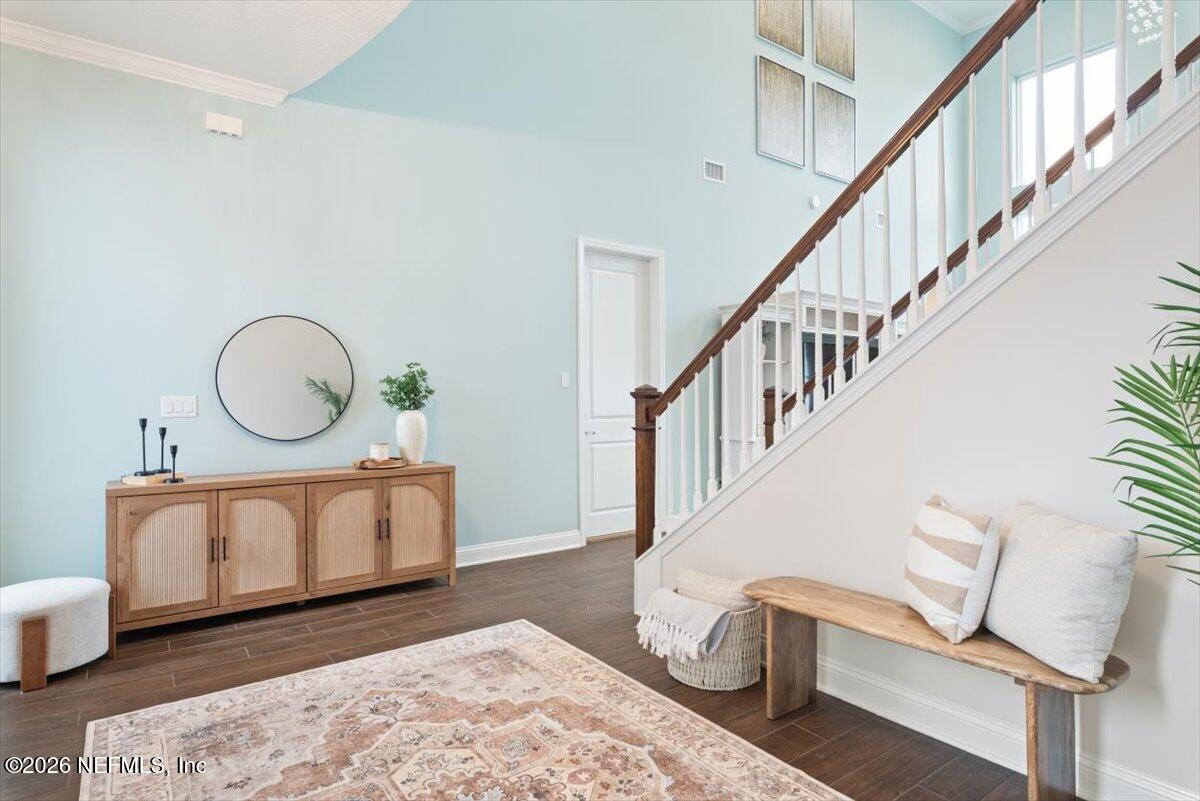 592 OUTLOOK Drive