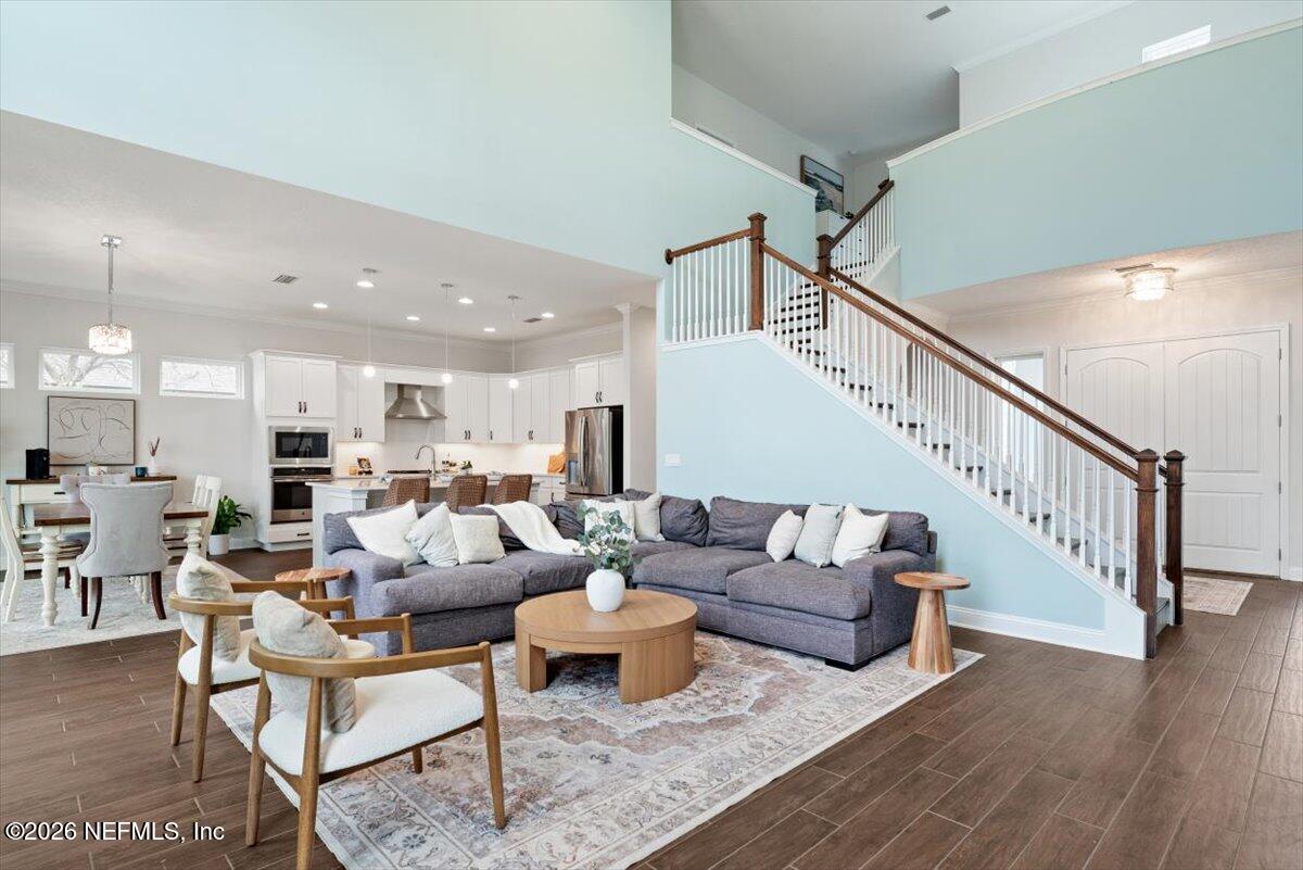 592 OUTLOOK Drive