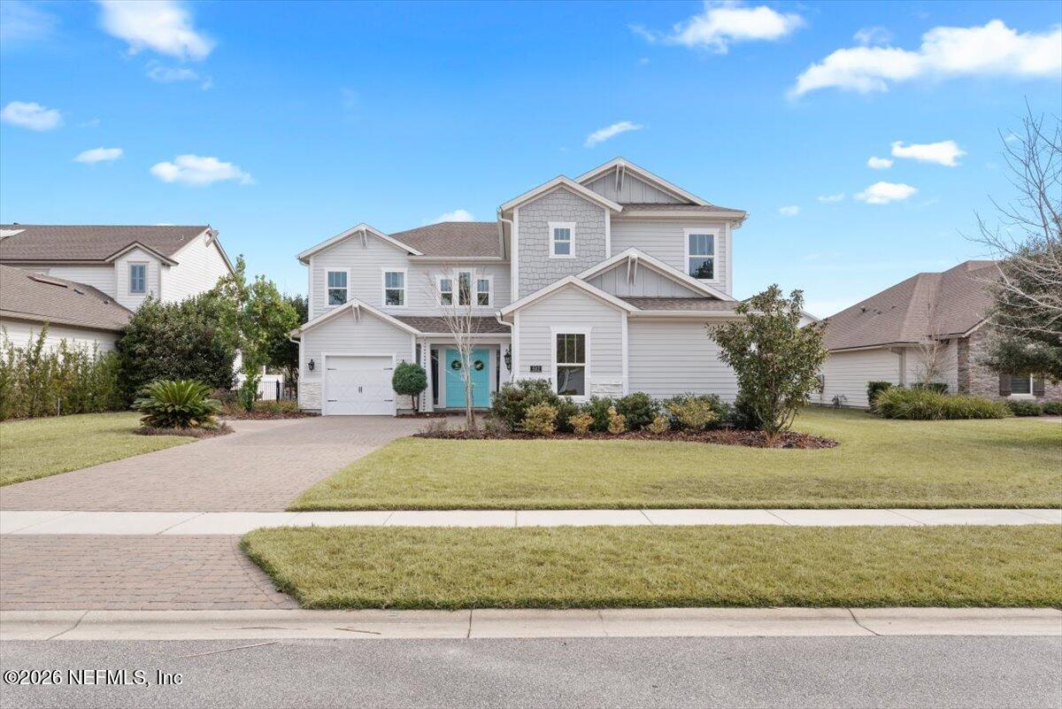 592 OUTLOOK Drive