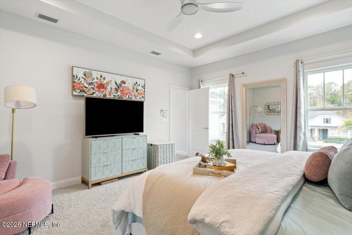 592 OUTLOOK Drive