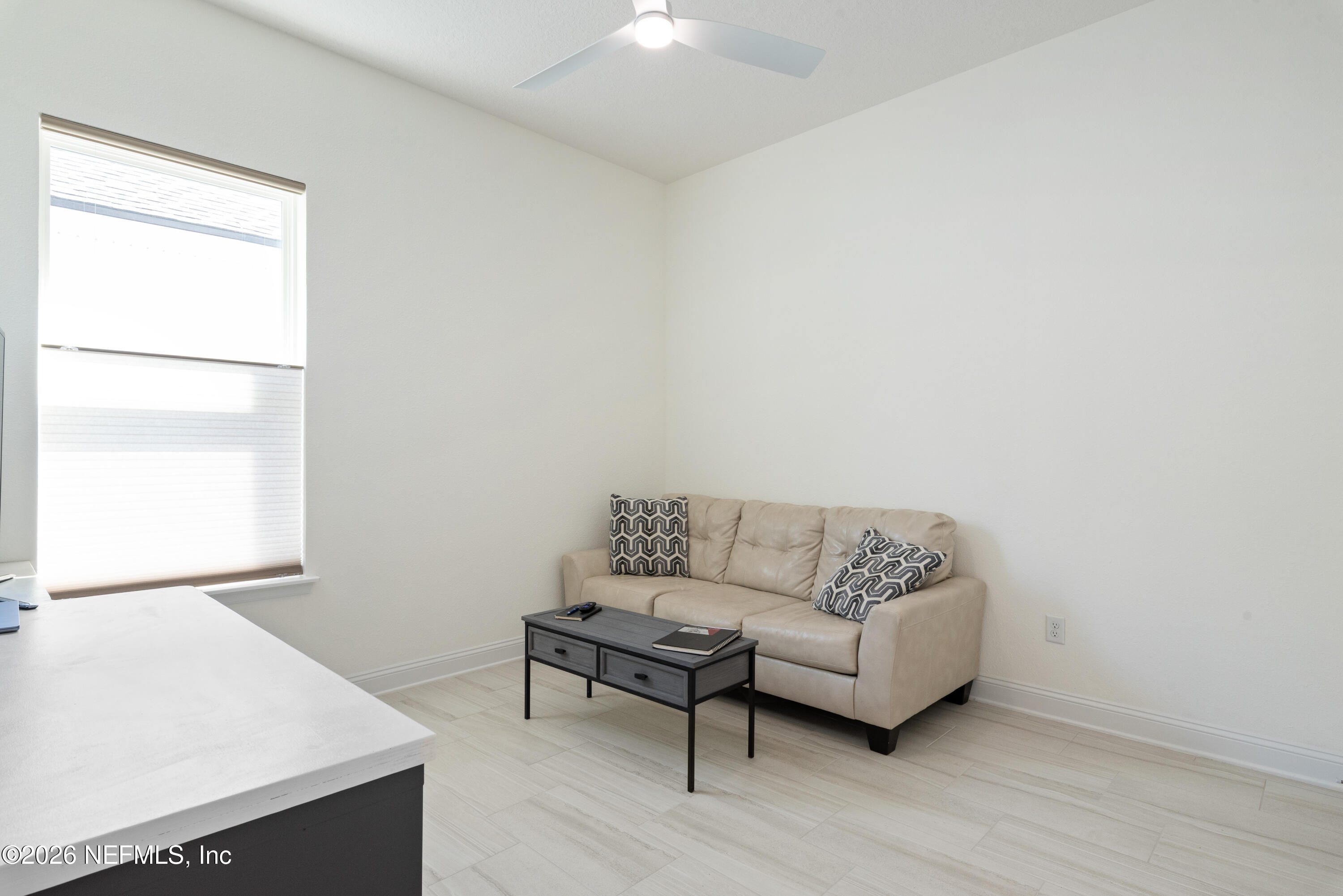 431 PALM CREST Drive