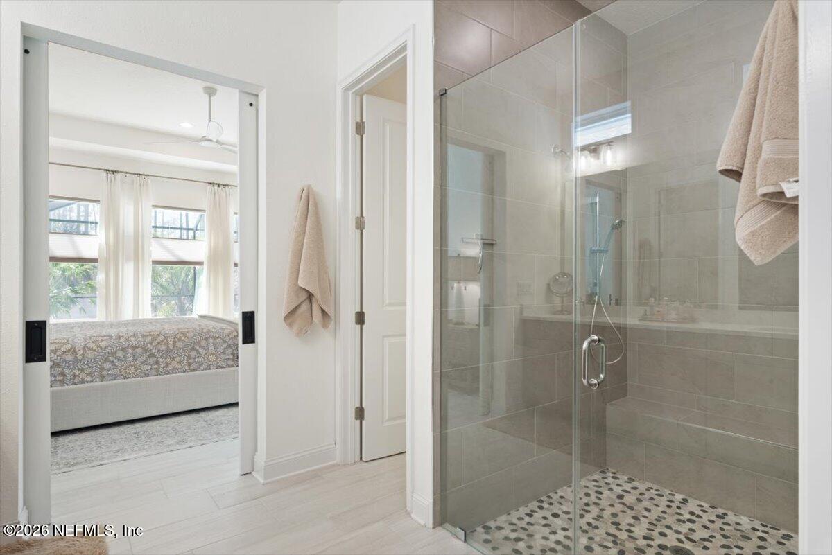 431 PALM CREST Drive