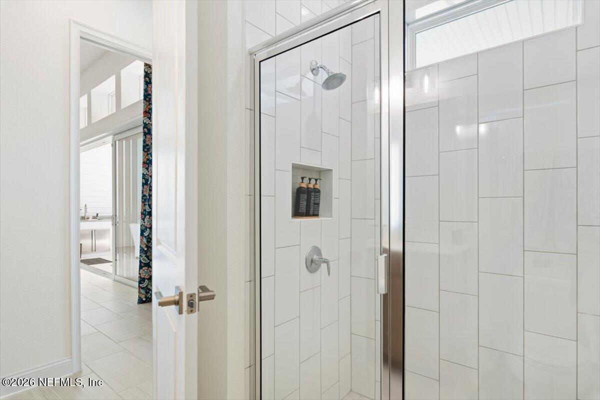 431 PALM CREST Drive