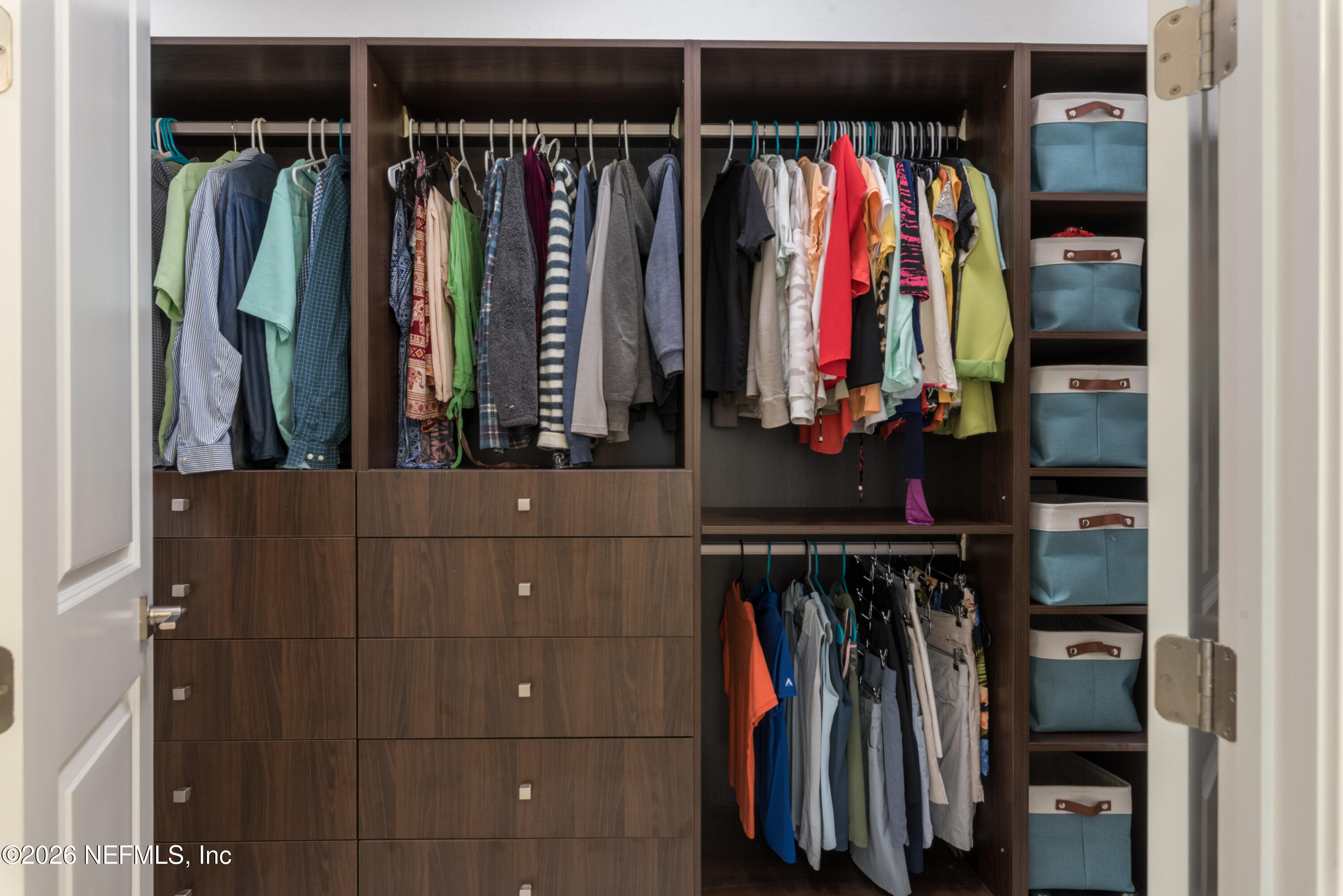 431 PALM CREST Drive