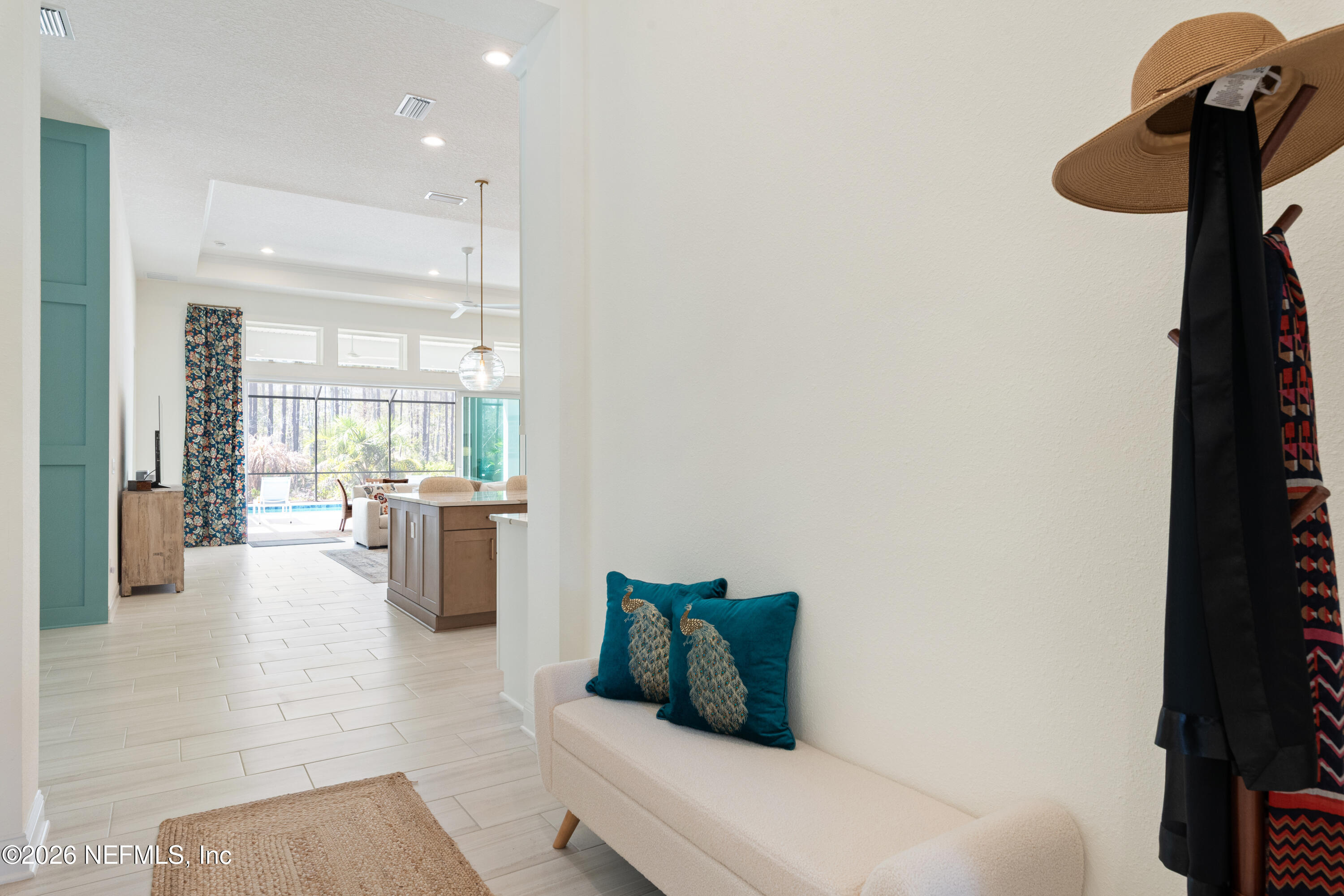 431 PALM CREST Drive