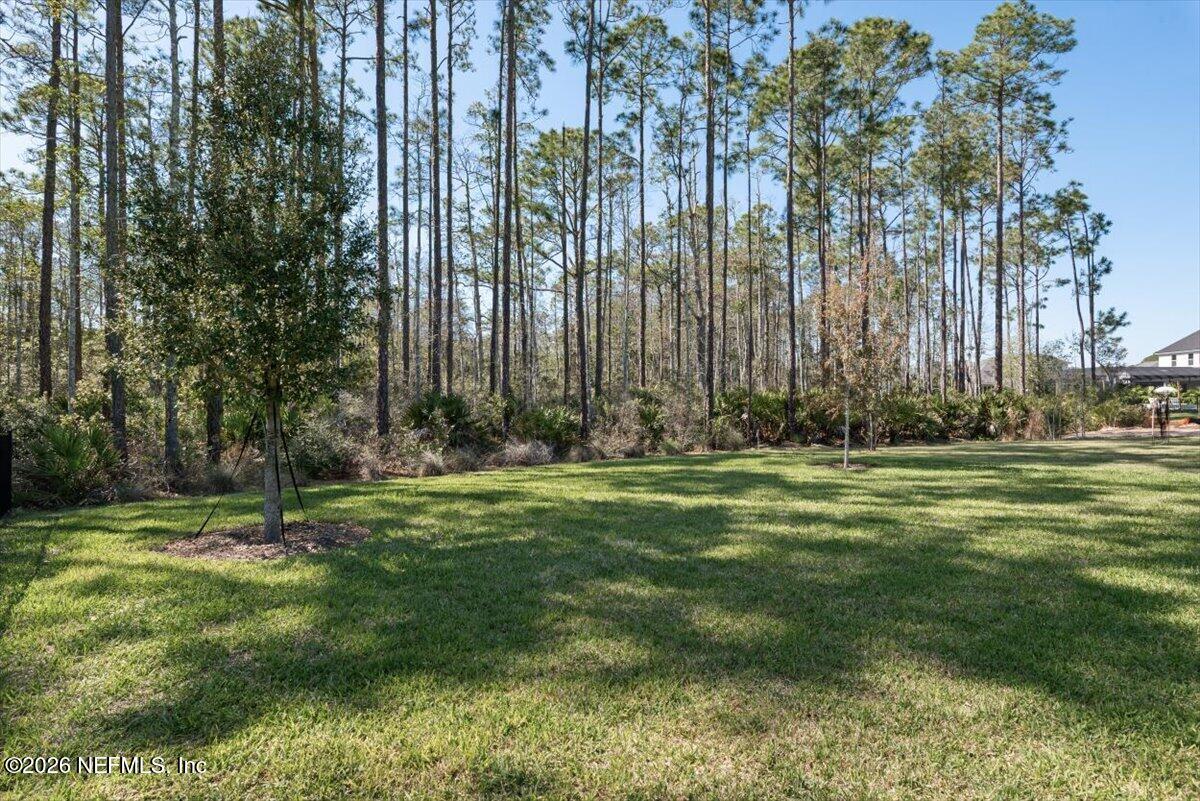 431 PALM CREST Drive