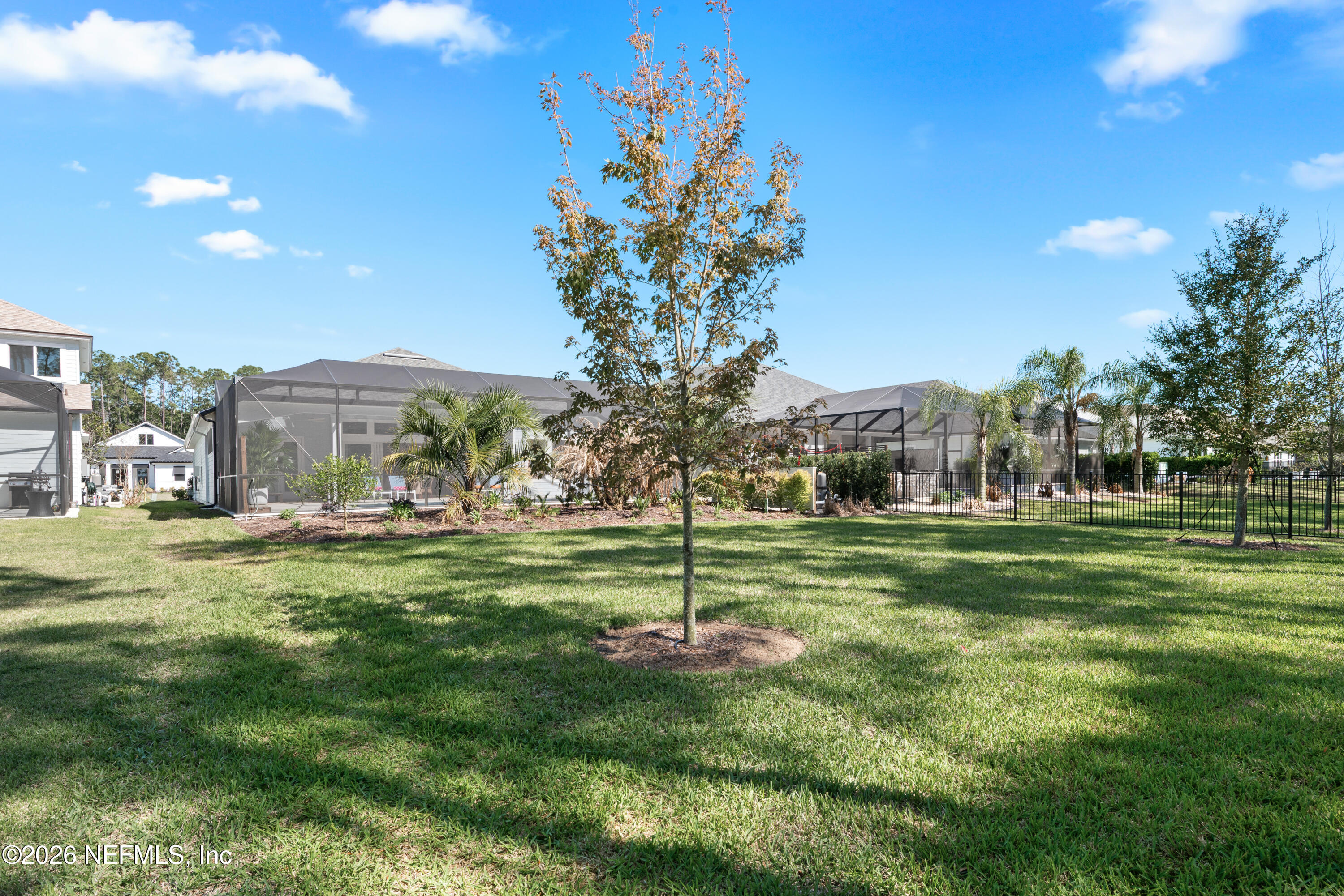 431 PALM CREST Drive