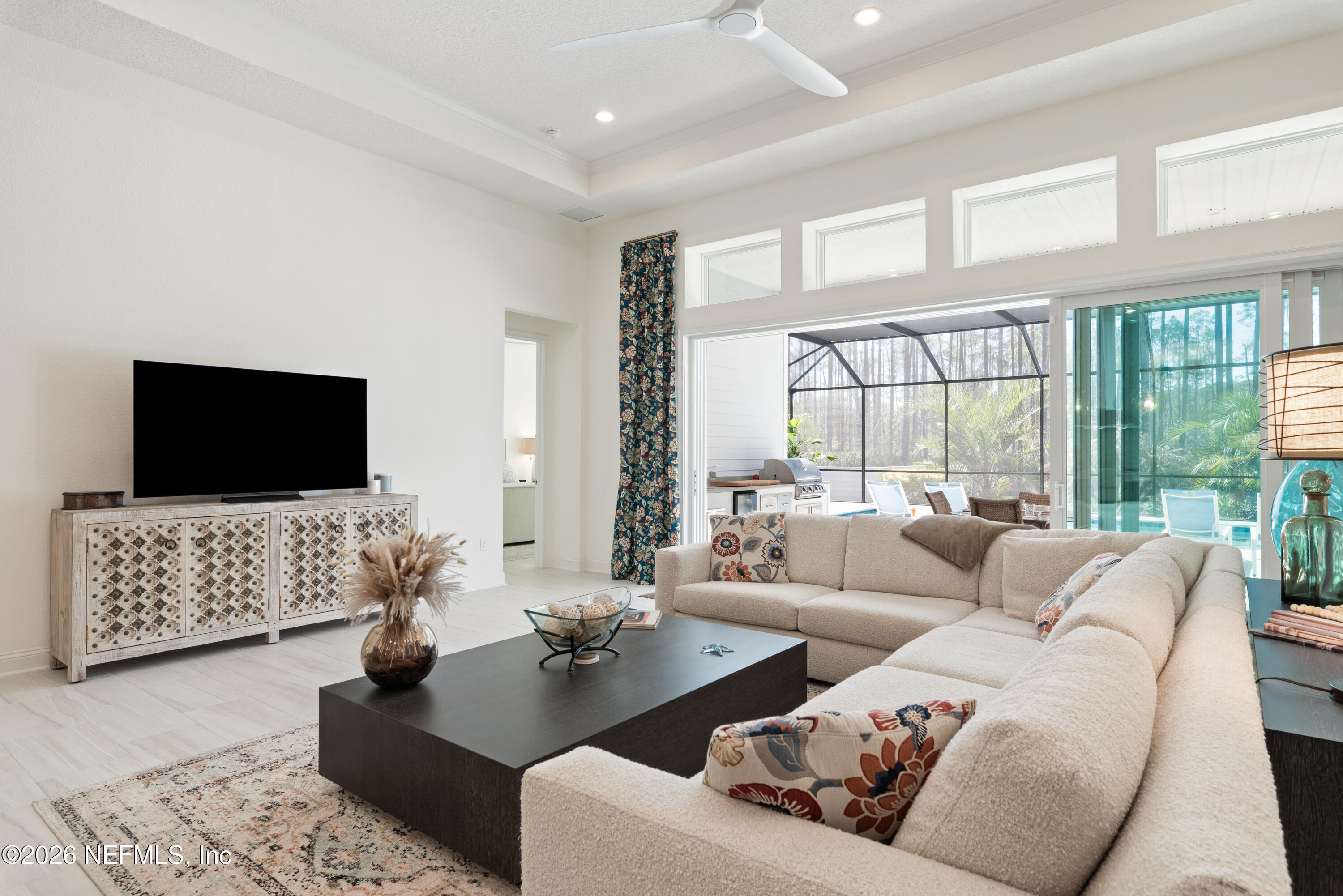 431 PALM CREST Drive