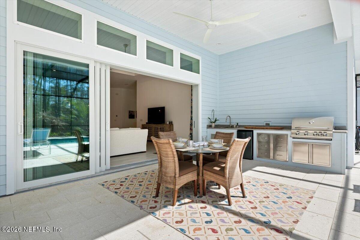 431 PALM CREST Drive