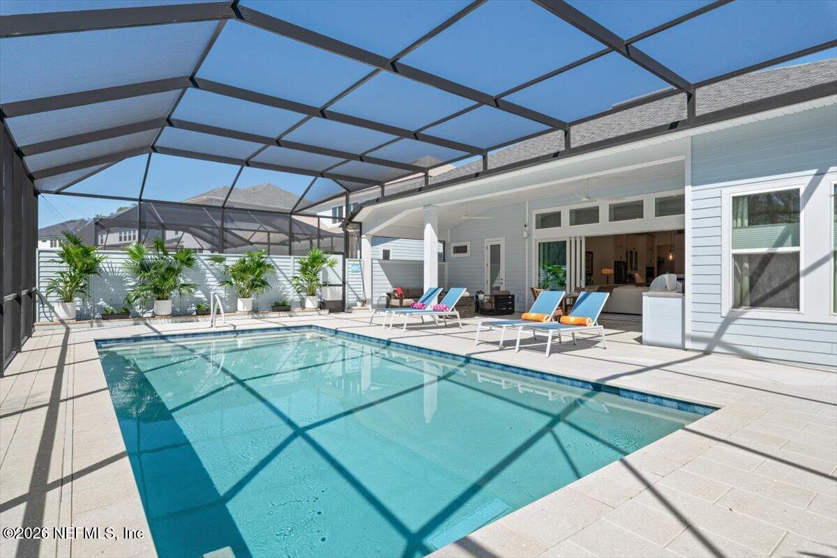 431 PALM CREST Drive