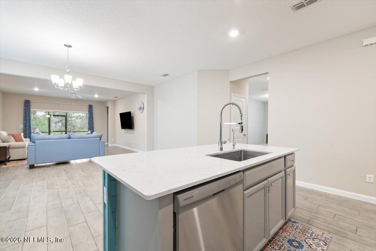 549 BROWN BEAR Run, St. Johns