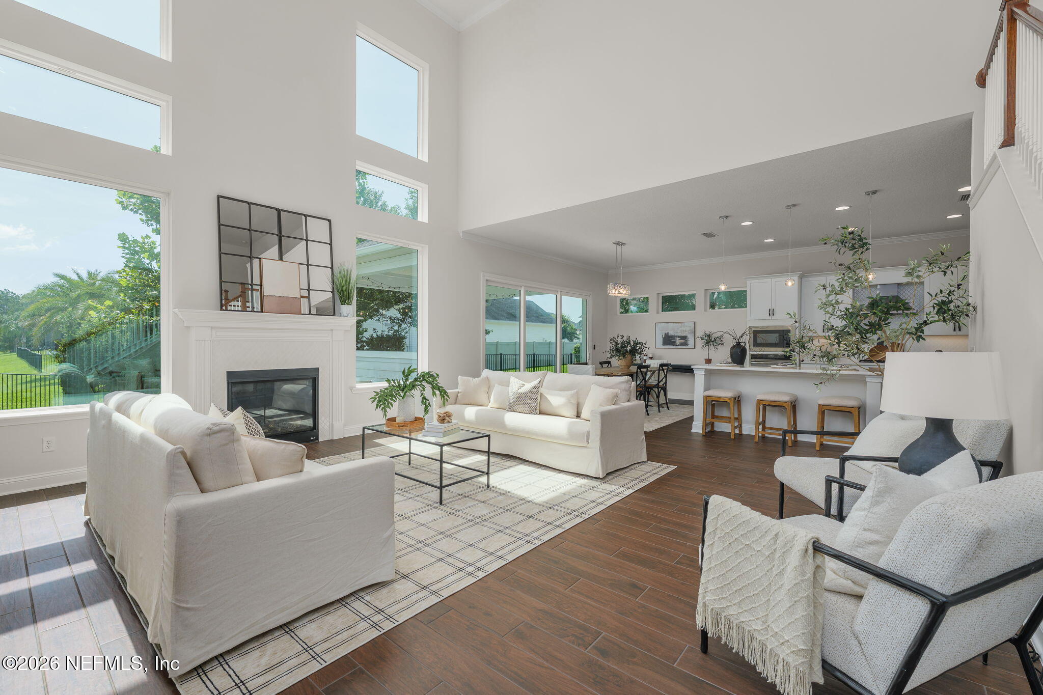 592 OUTLOOK Drive