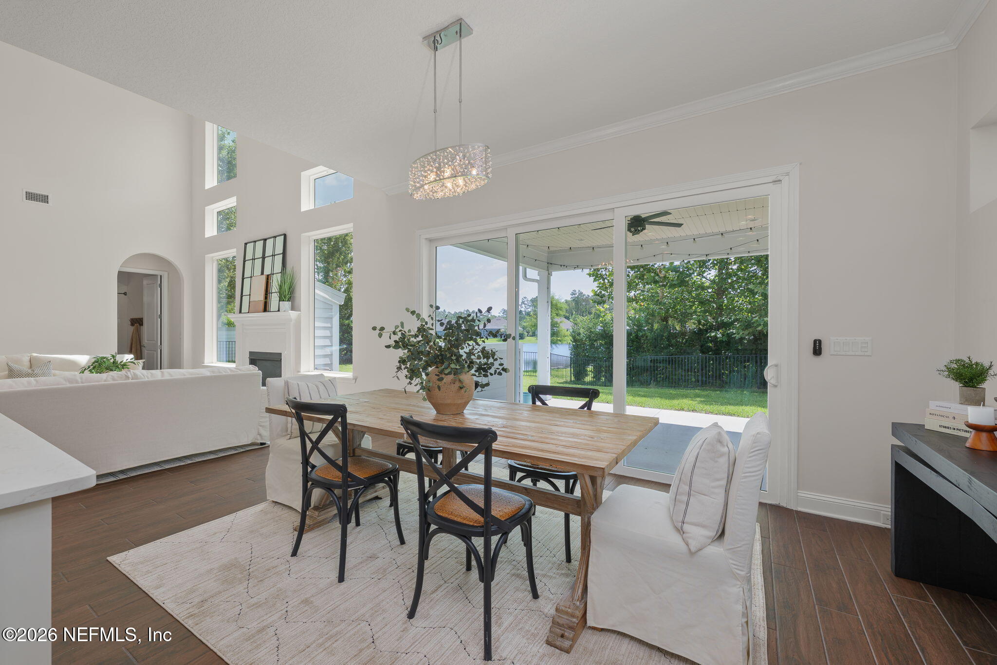 592 OUTLOOK Drive