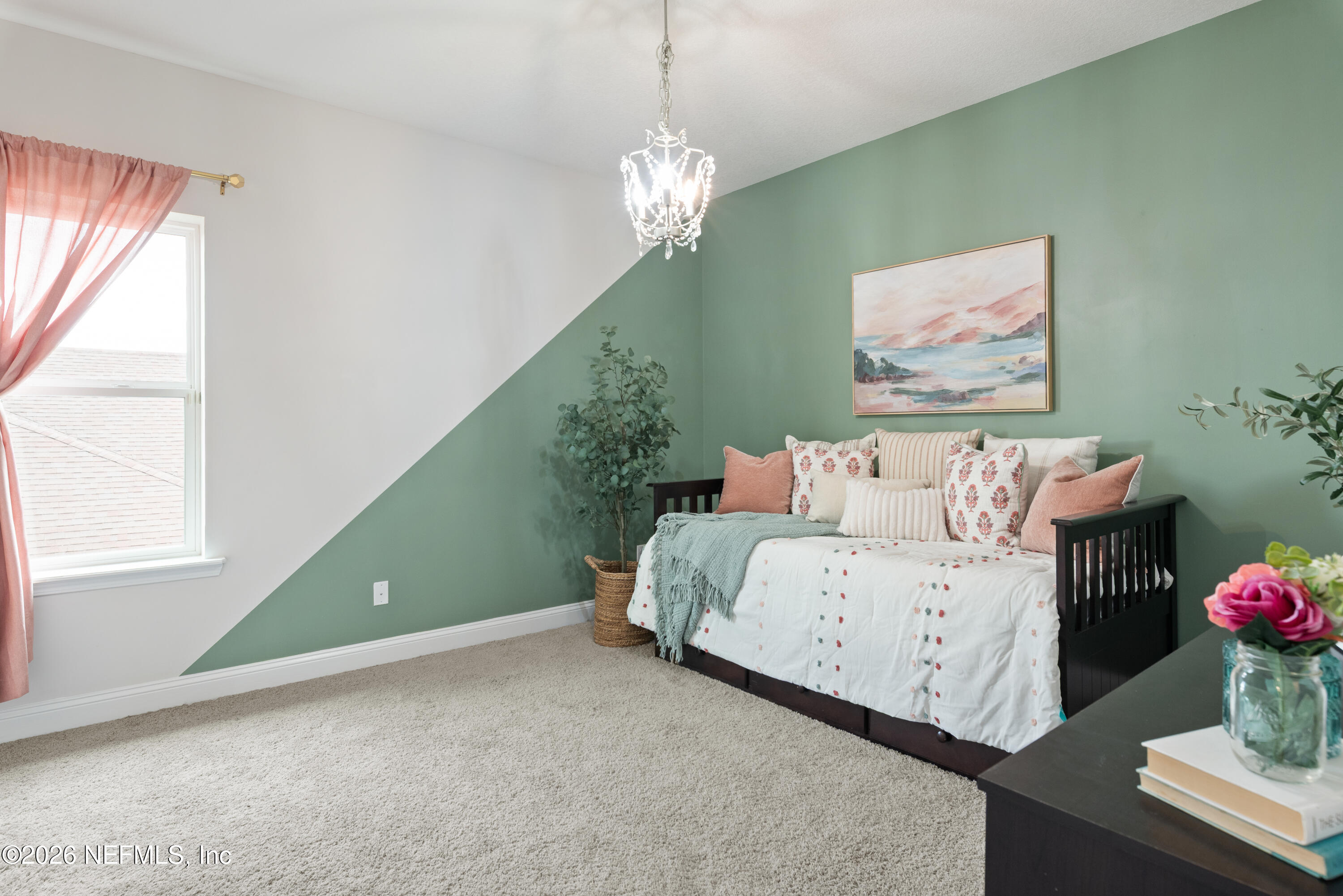 592 OUTLOOK Drive