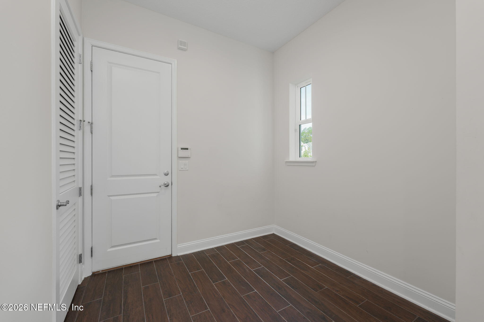 592 OUTLOOK Drive